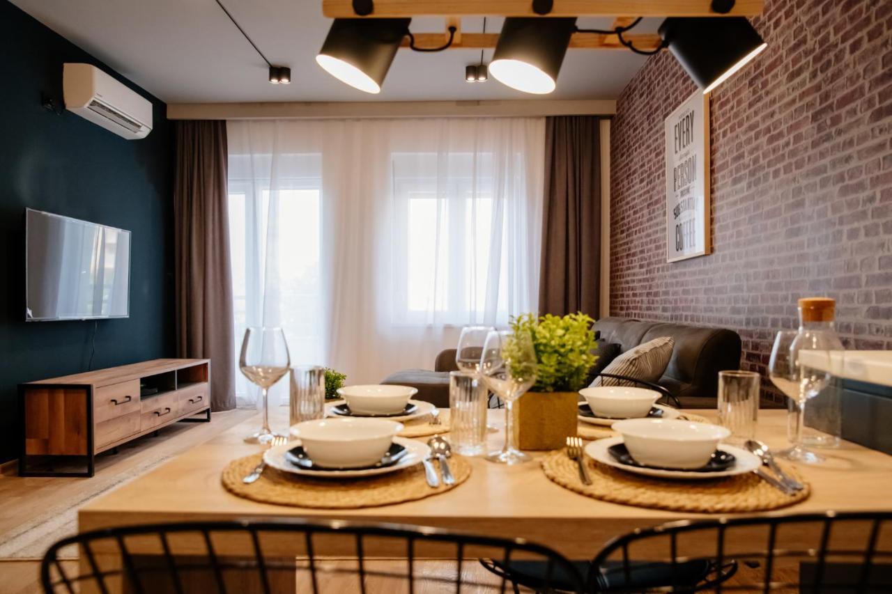 Comfortable Apartment At City Quart ポドゴリツァ エクステリア 写真
